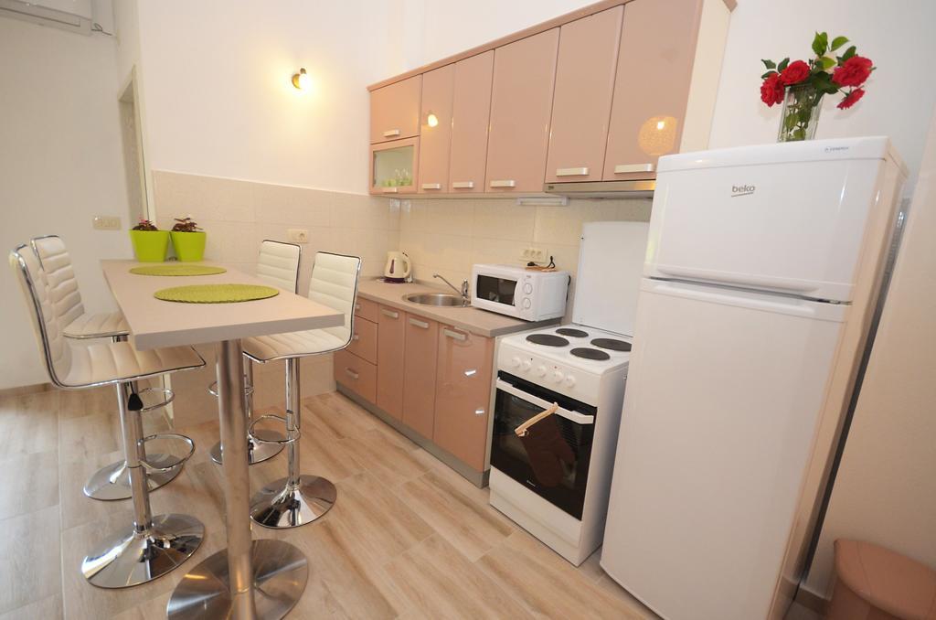 Apartmani Mizdrak Котор Екстериор снимка