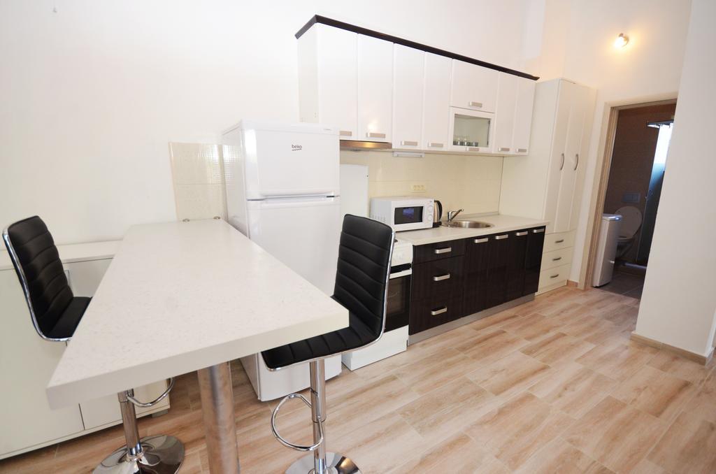 Apartmani Mizdrak Котор Екстериор снимка